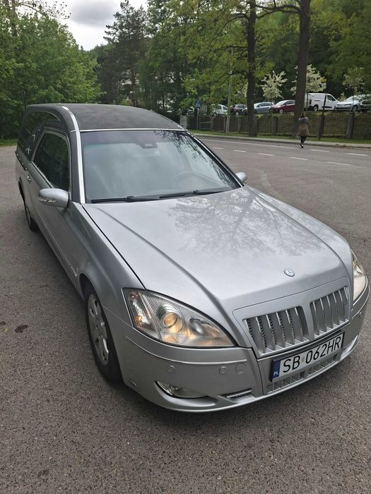 Karawan pogrzebowy Mercedes Benz