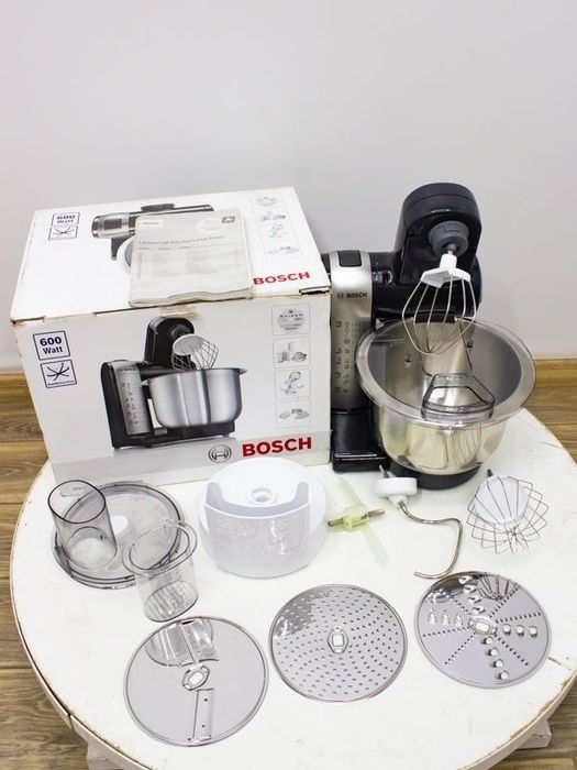 Новий оригін кухонний комбайн зGERMANY Bosch MUM 48 А1/тістоміс/міксер