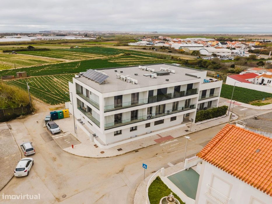 Apartamento T2 |Semi-novo | Varanda | Garagem Box |Atouguia da Bale... — Atouguia da Baleia, Leiria