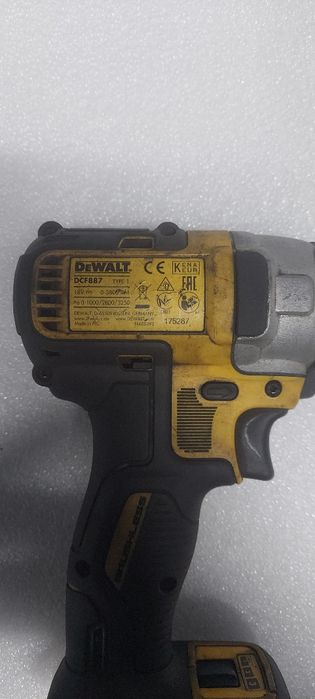 Sprzedam Dewalt dcf887