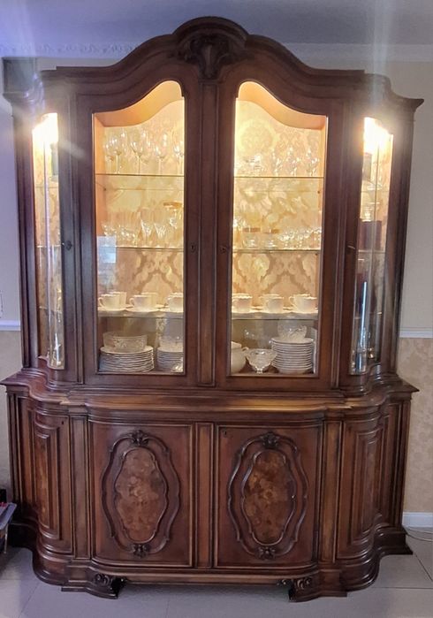 Intarsjowane meble włoskie- Witryna i komoda