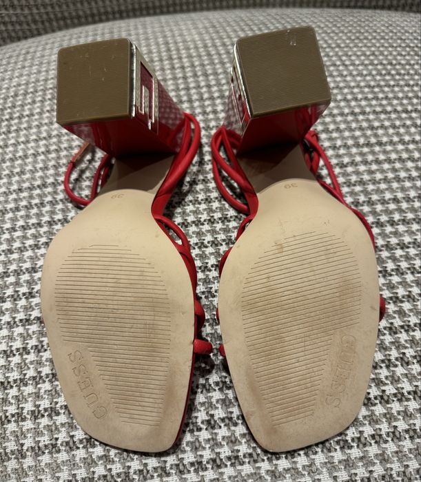 Червоні Босоніжки Guess