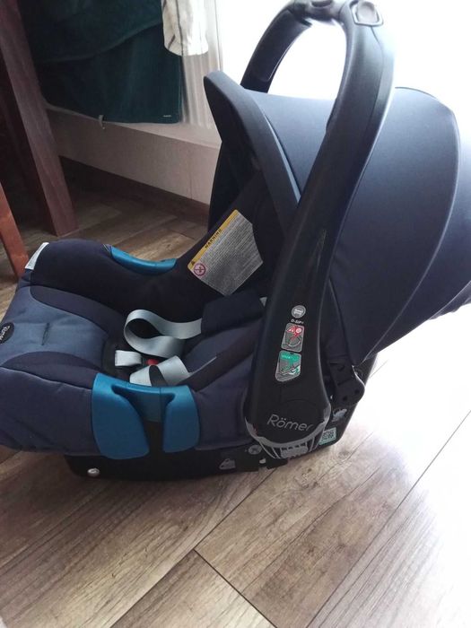 Sprzedam fotelik z bazą Britax Romer Baby- Safe