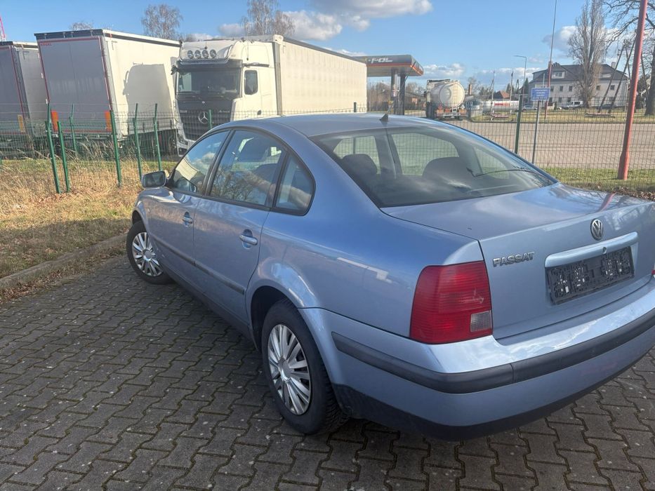 Volkswagen passat b5 1.6 benz