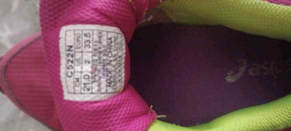 Sapatilhas /Sapatos e Botas de menina