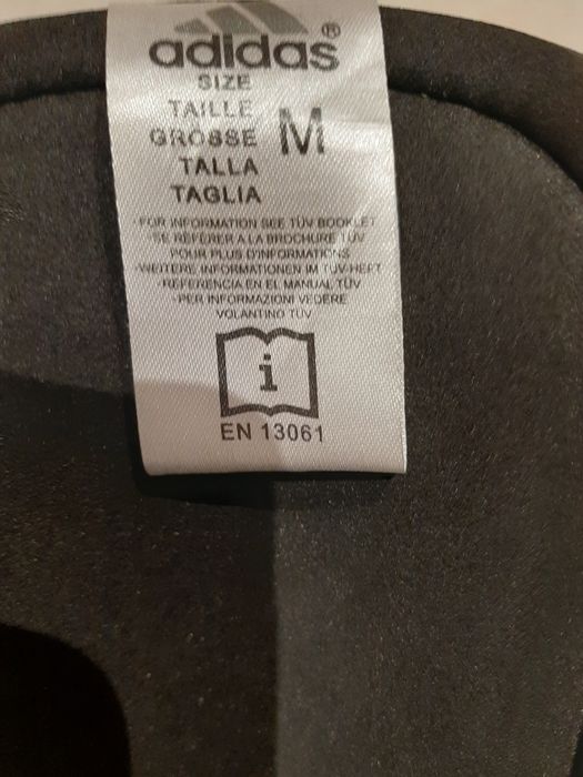 Caneleiras Adidas Futebol