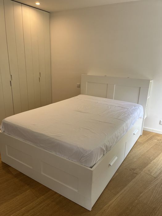 Cama IKEA Brimnes e colchão