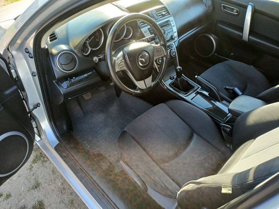 Мазда 6  2008 року