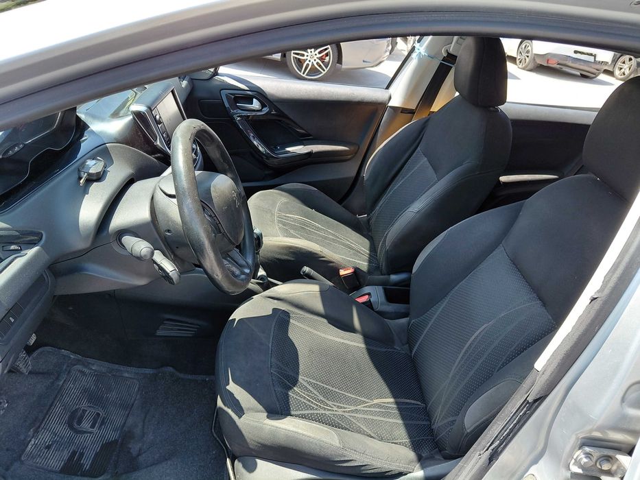Peugeot 208 1.4Hdi, 2012 Nacional