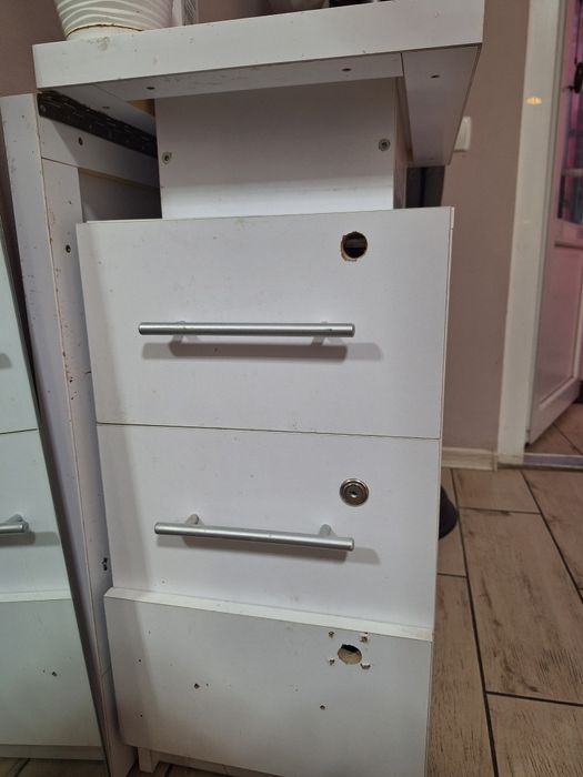 Стіл манікюрний ,стіл з шухлядами