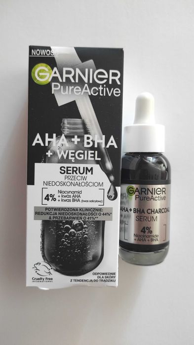 Serum do twarzy przeciw niedoskonałościom AHA+BHA+węgiel Garnier