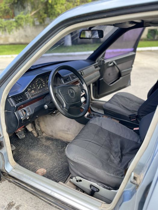 Mercedes benz W124