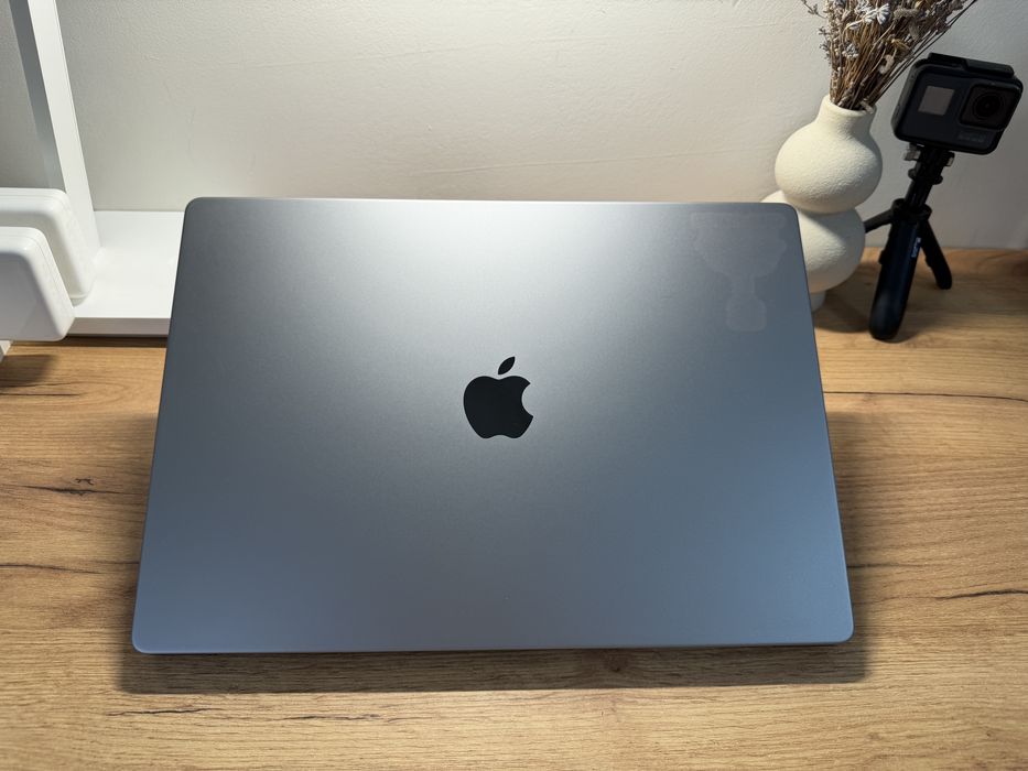 MacBook Pro 16 2021 M1 MAX 64GB RAM 1TB SSD