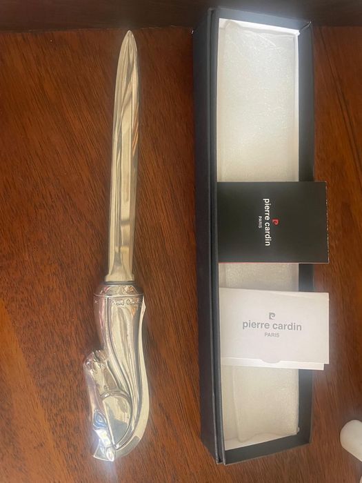 Abre cartas pierre cardin