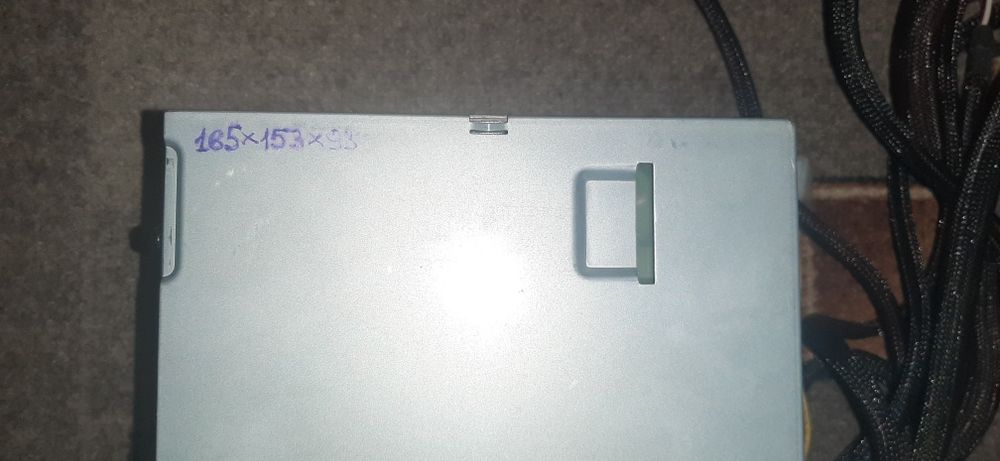 Продам блок живлення DELL  750 W