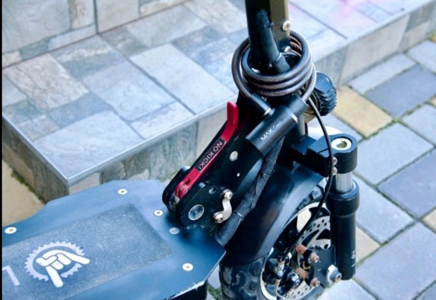 Еектросамокат    LIKE BIKE