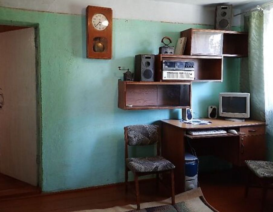 Продається півторачка напівособняк в центрі міста