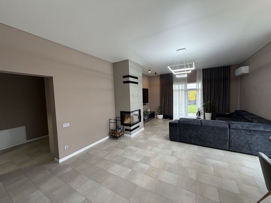 р Будинок 2024 року з басейном, каміном і гаражем на 2 авто + торг !!!