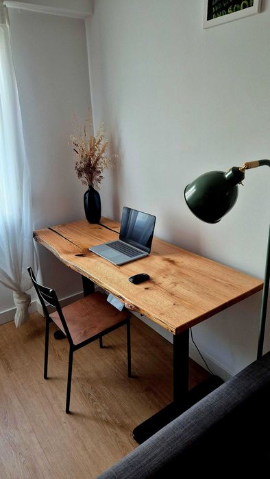 Secretárias em Madeira Maciça — Feitas por Encomenda. Solid Wood Desks — Made to Order