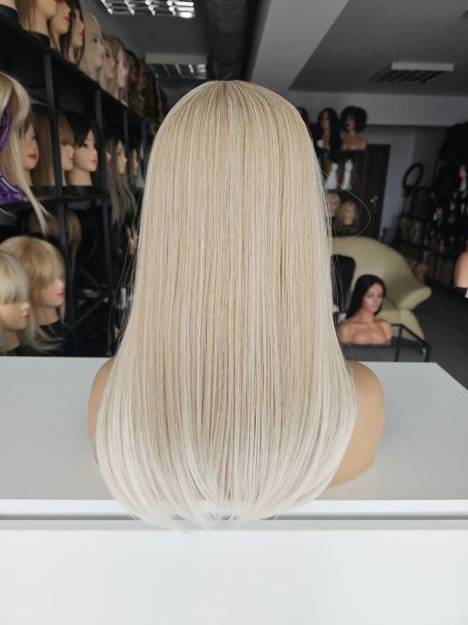 Tupet topper Wiola blond 3D z grzywką naturalna fryzura