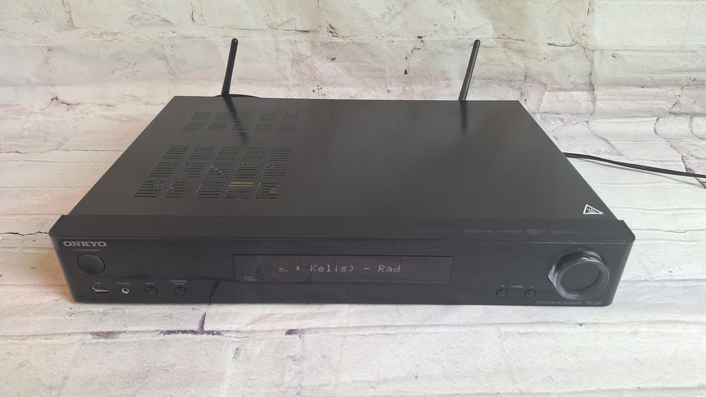 Nowoczesny płaski amplituner Onkyo TX-L50 Wi-Fi BT 4k60p net radio