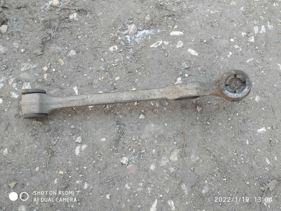 Фиат регата. Цапфа поворотная.