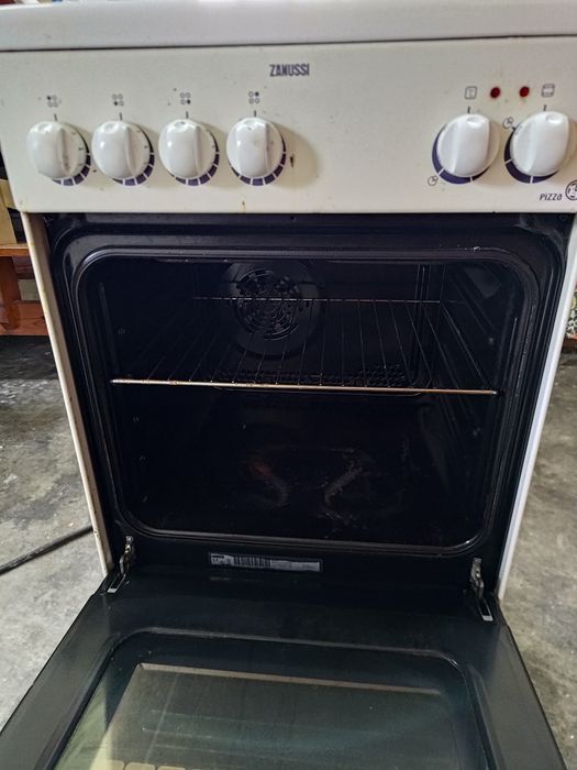 Fogão Zanussi totalmente elétrico trifásico