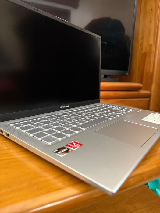 Asus VivoBook Ryzen7