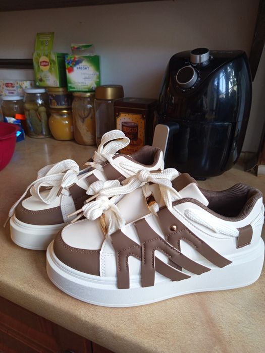 Sneakersy na platformie Renee
