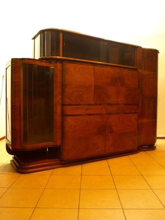 Kredens art deco