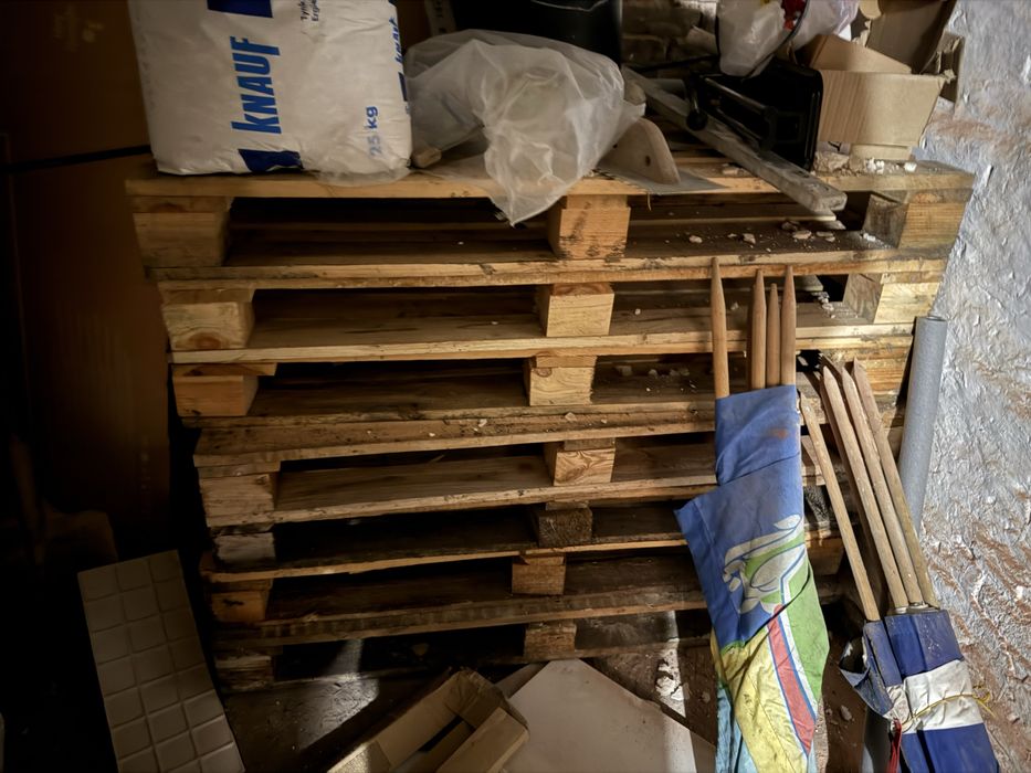 Palety 8szt w super stanie