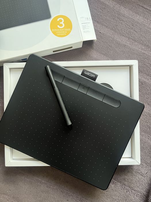 Графічний планшет Wacom Intuos M Bluetooth Black