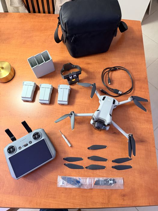 DJI Mini 4 Pro + RC II (Display) | Como Novo | DJI Care 2 Anos