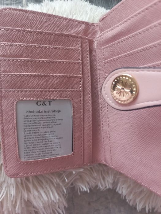 Nowy  portfel damski.