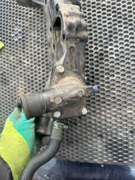 Корпус термостата пежо партнер Ситроен Берлинго 2.0