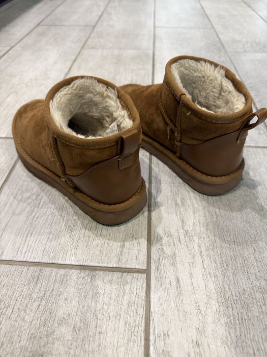 Зимове взуття UGG