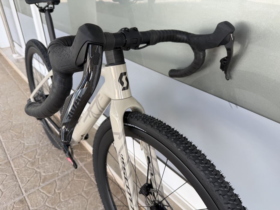 Bicicleta de Gravel Scott! 13v - rodas carbono