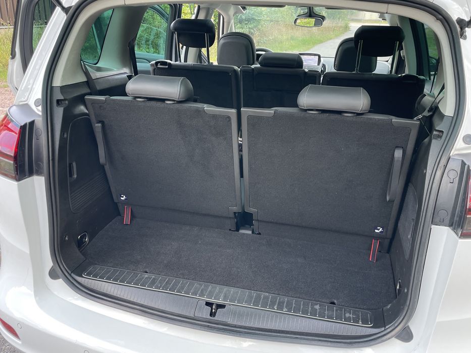 Свіжопригнана Opel Zafira Tourer 2013р.в  1.6 газ/бензин