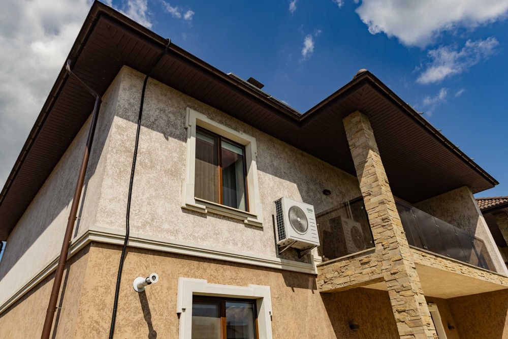 Оренда таунхауса 215 м² у КМ «Блакитна Лагуна» (Осокорки) | 3 спальні, гараж, пляж, охорона