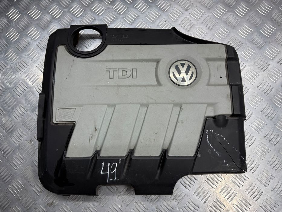 Крышка двигателя декоративная Volkswagen  Passat Golf 6 03L103925AD