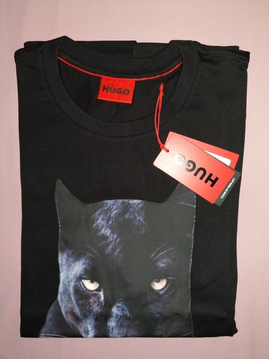 Wyprzedaż T-shirt męski Hugo.