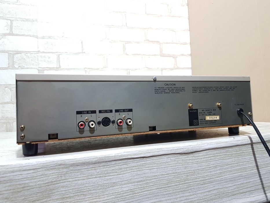 Стерео касетна дека/кассетная дека Wega C120SH б/у з Німеччини