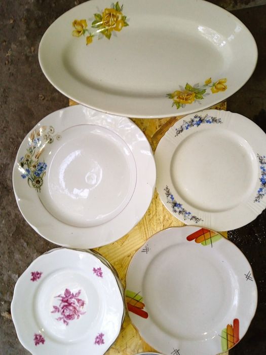 Тарелки,чашки,блюдца.