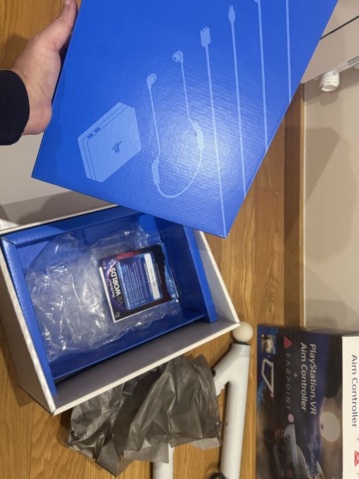 PSVR para PS4/PS5 - (com caixa) + 4 jogos