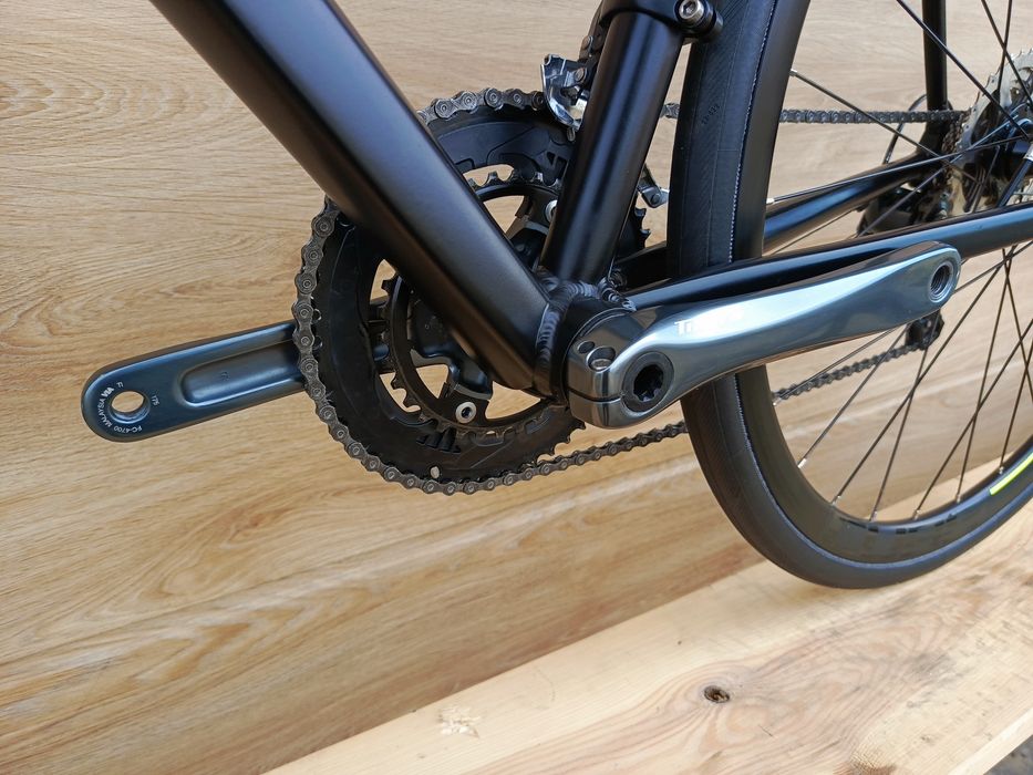 Rower szosowy Cube Attain Race Disc Shimano Tiagra r.60  stan idealny