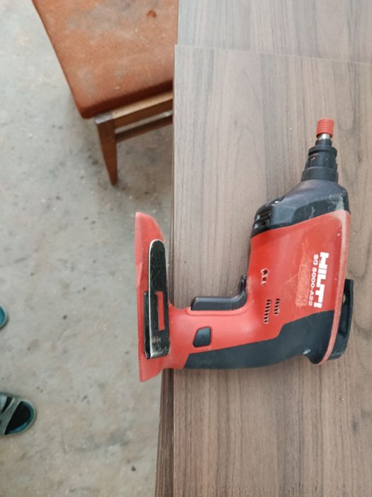Sprzedam wkrętarke Hilti do karton gipsu