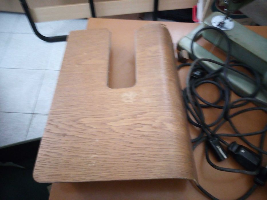 Máquina de costura PHOENIX, elétrica, finais de 1940/inícios de 1950