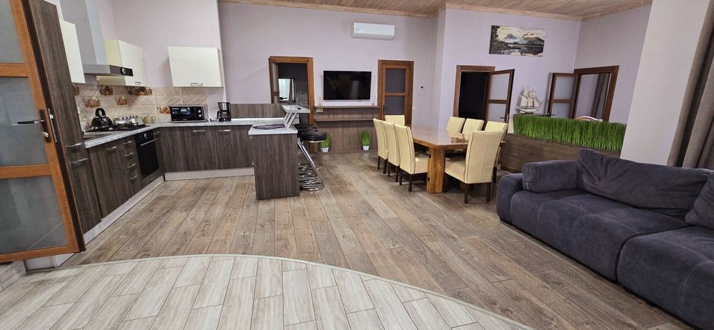 Світло постійне. Оренда будинку подобово.  Бассейн, чан с подогревом.