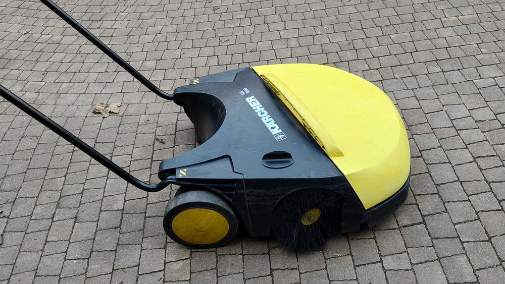 Zamiatarka Karcher KM INNO  - duża ,70cm zamiatania