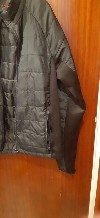 Calça Denim Co,com casaco DFND Couture Apparel.